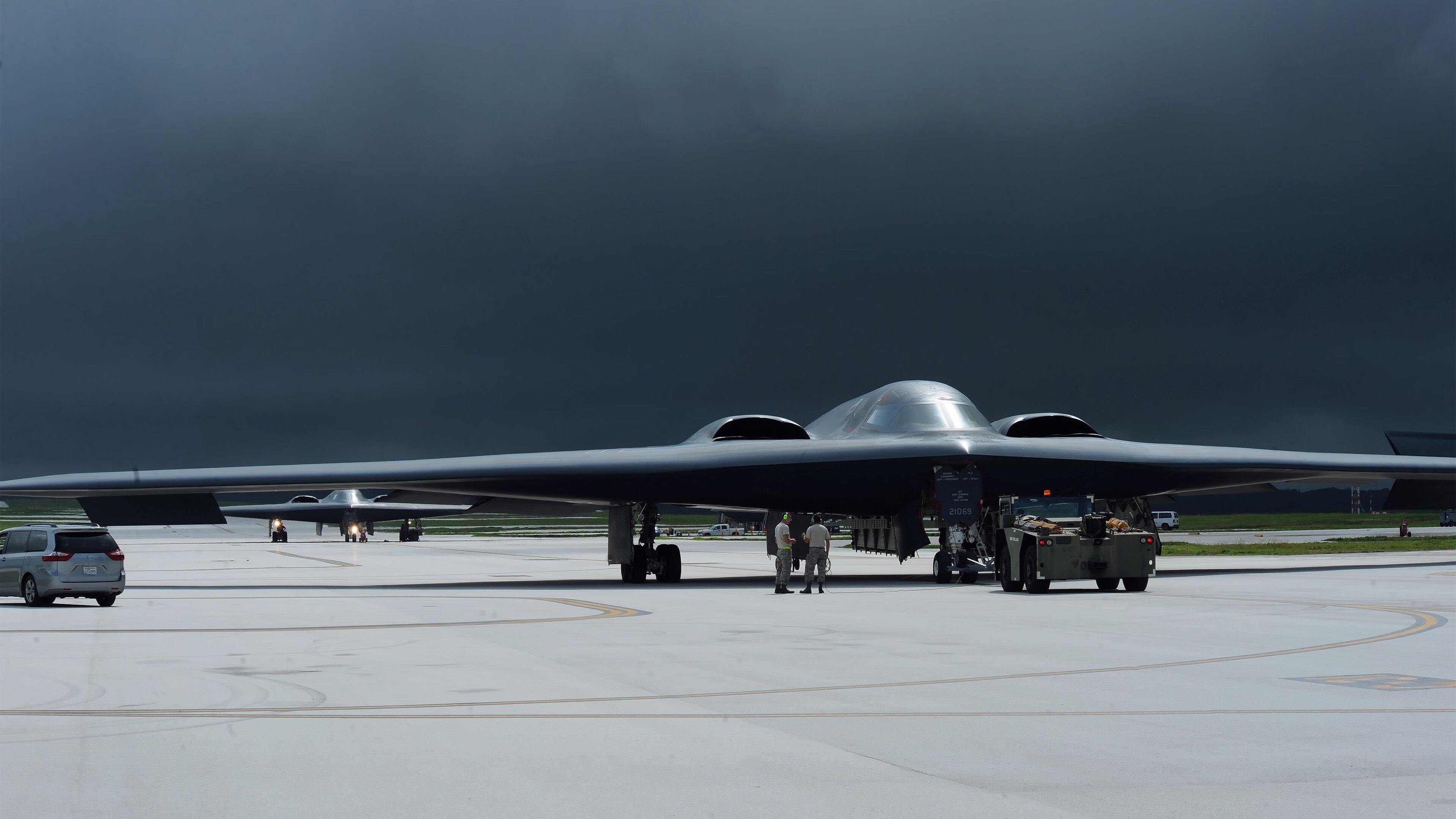 九游娱乐(jiuyou)官方网站-_花样滑冰世界锦标赛：精彩绝伦的技艺展示_，花样滑冰世锦赛现场,伴随着音乐的高潮