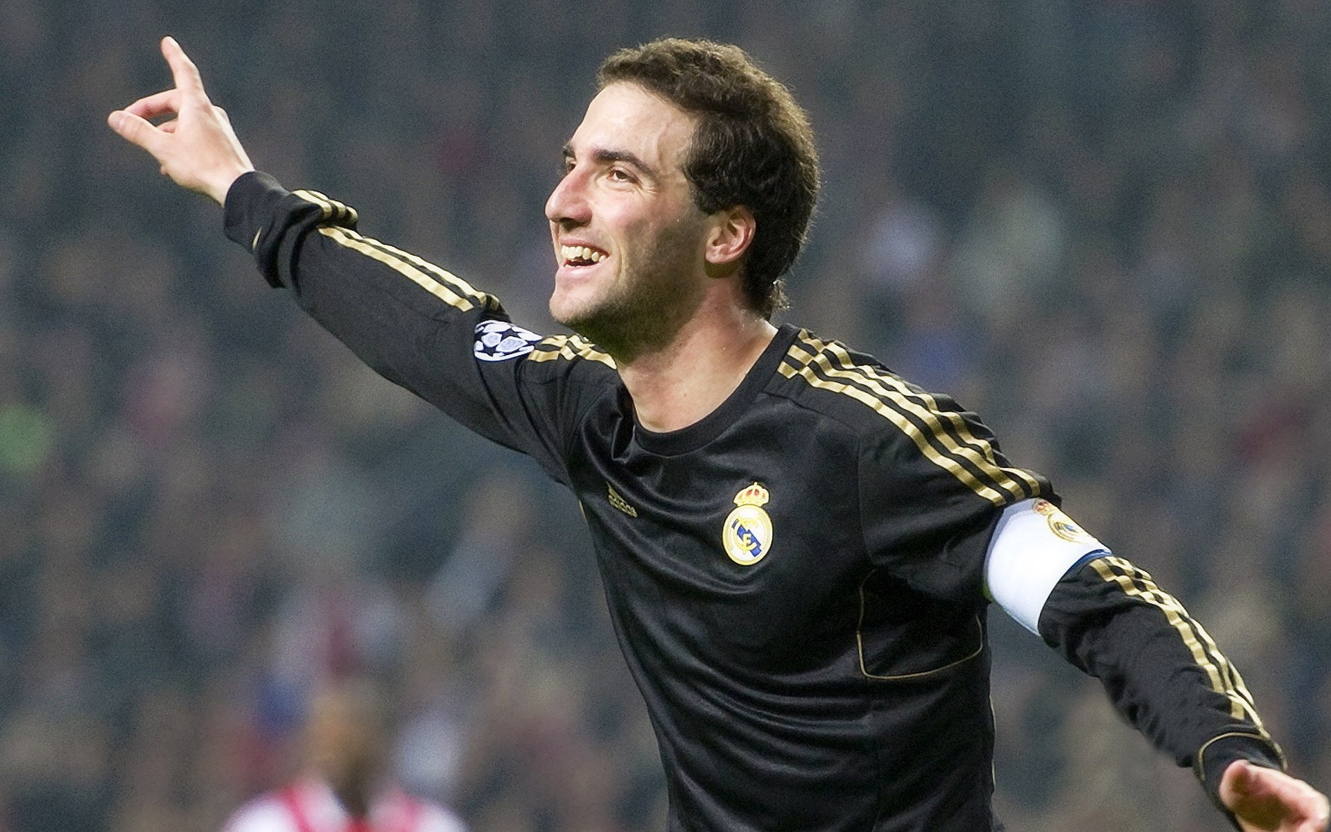 九游-英超最激烈的比赛：最终哨响的一刹那永生难忘，英超经典比赛